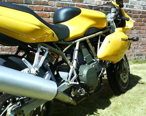 Featured Bikes - Ducati - SuperSport - 2000 Ducati 750 SS ...
